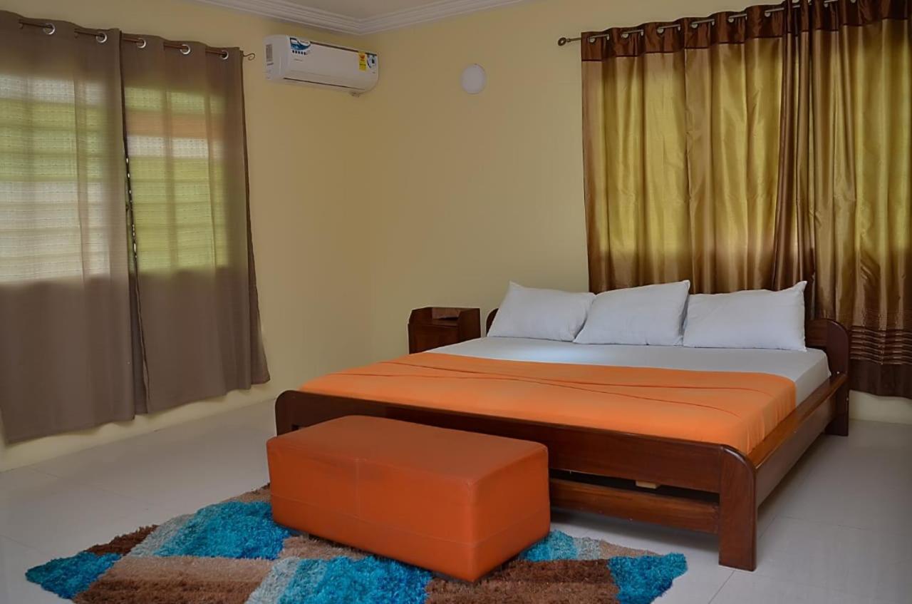 Hotel Loreto Cape Coast Eksteriør billede