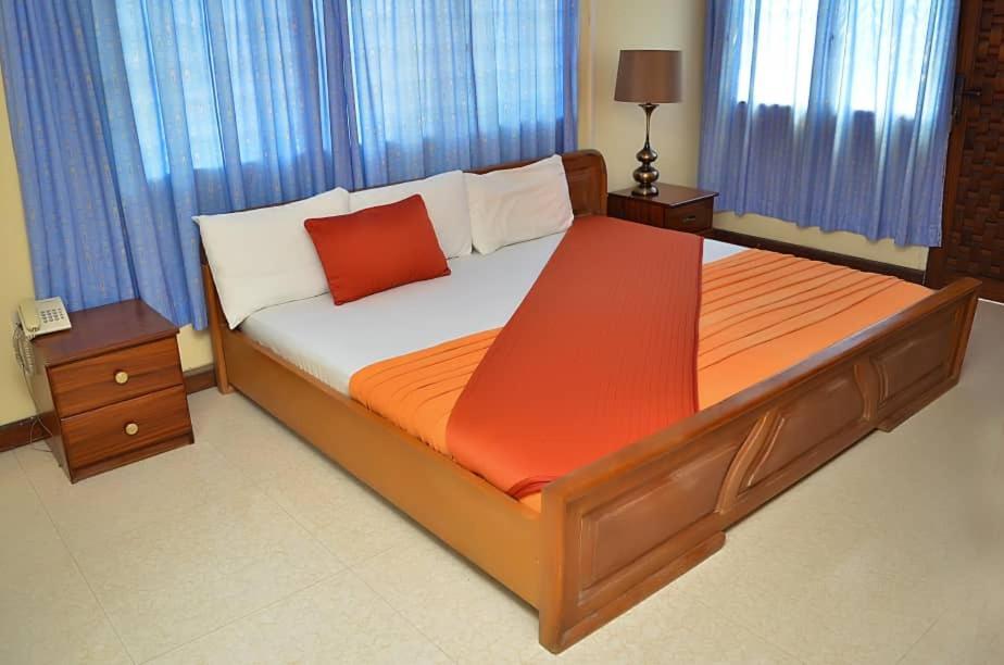 Hotel Loreto Cape Coast Eksteriør billede