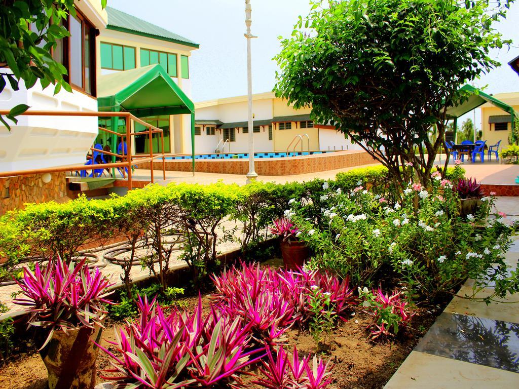 Hotel Loreto Cape Coast Eksteriør billede